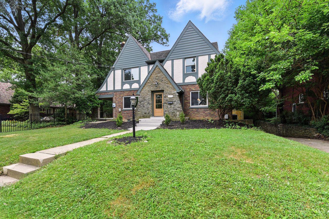 Property Photo:  1605 N Dixon Circle  OH 45224 