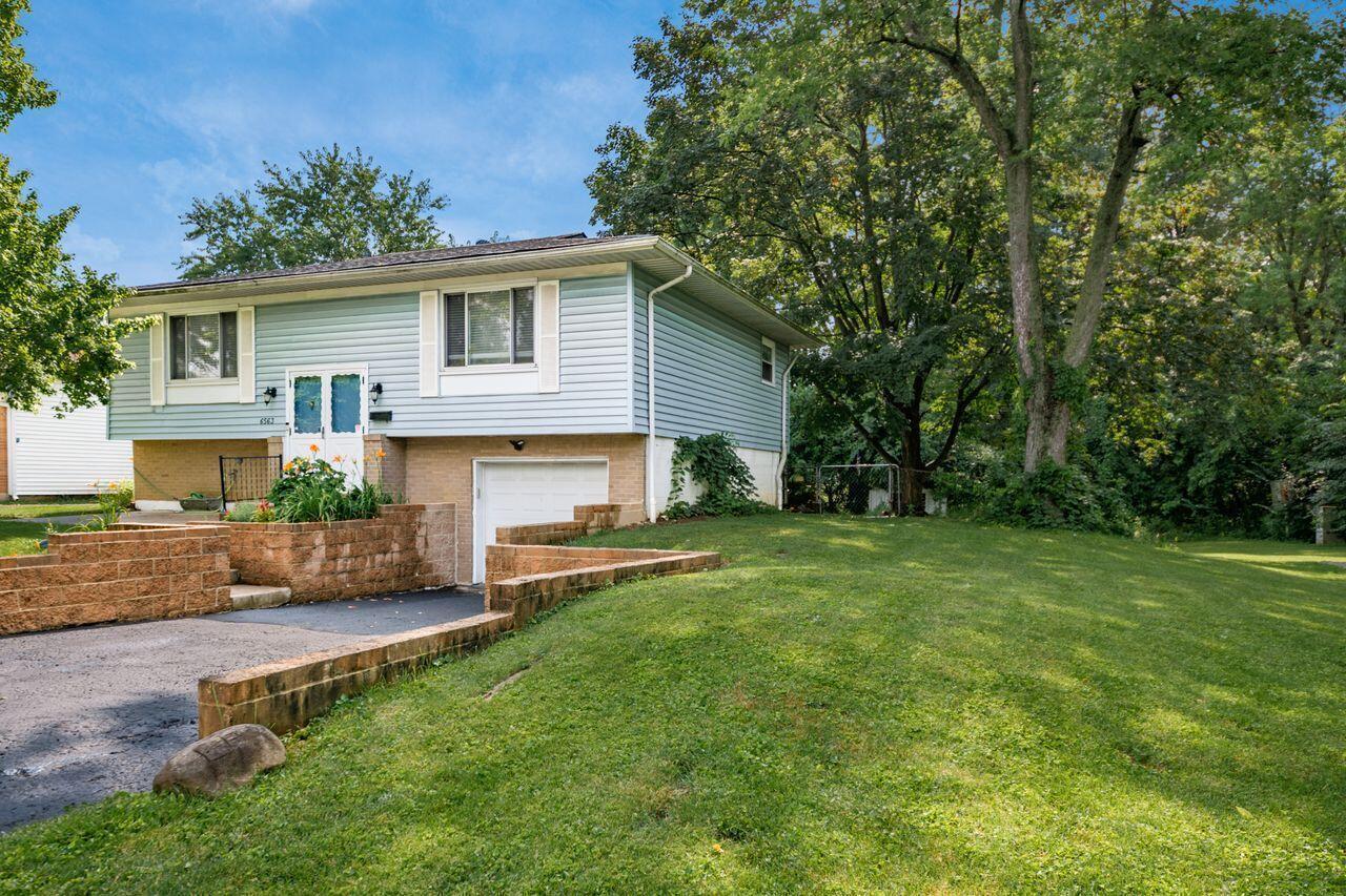 Property Photo: 6563 Karl Road OH 43229
