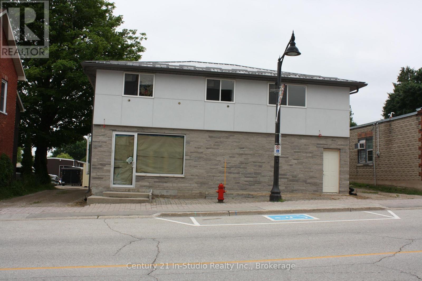 Property Photo: 413 Queen Street South Unit B ON N0G 2N0