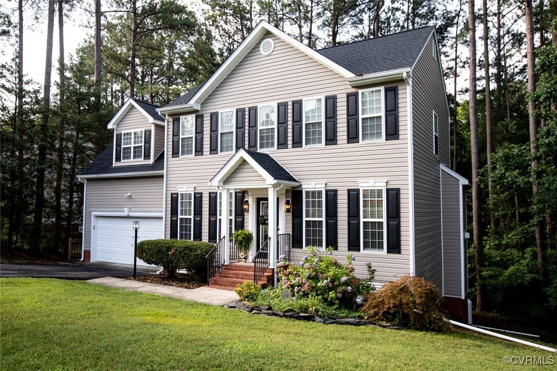 Property Photo: 107 Cabell'S Court VA 23901