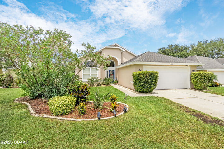 Property Photo: 1405 Florida Moss Lane FL 32128