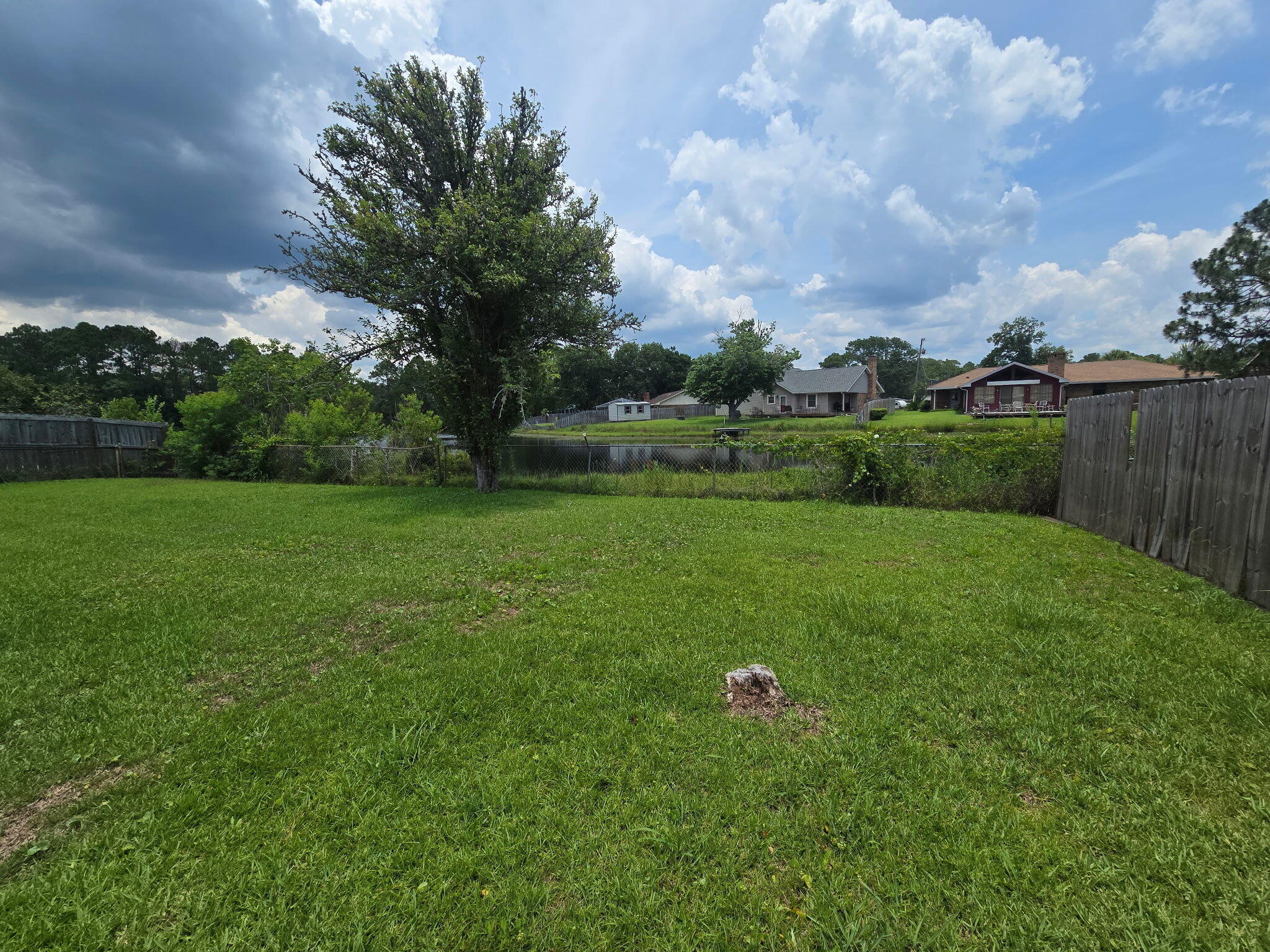 Property Photo: 232 Lakeside Lane FL 32569