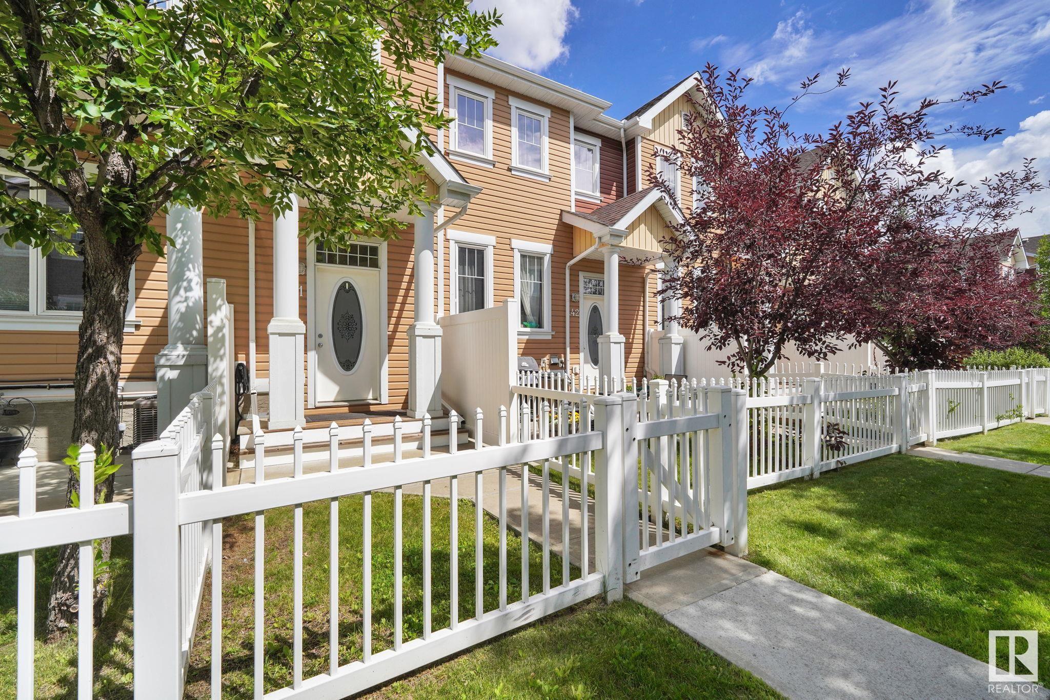 Property Photo: 1623 Towne Centre Blvd NW 41 AB T6R 0S3