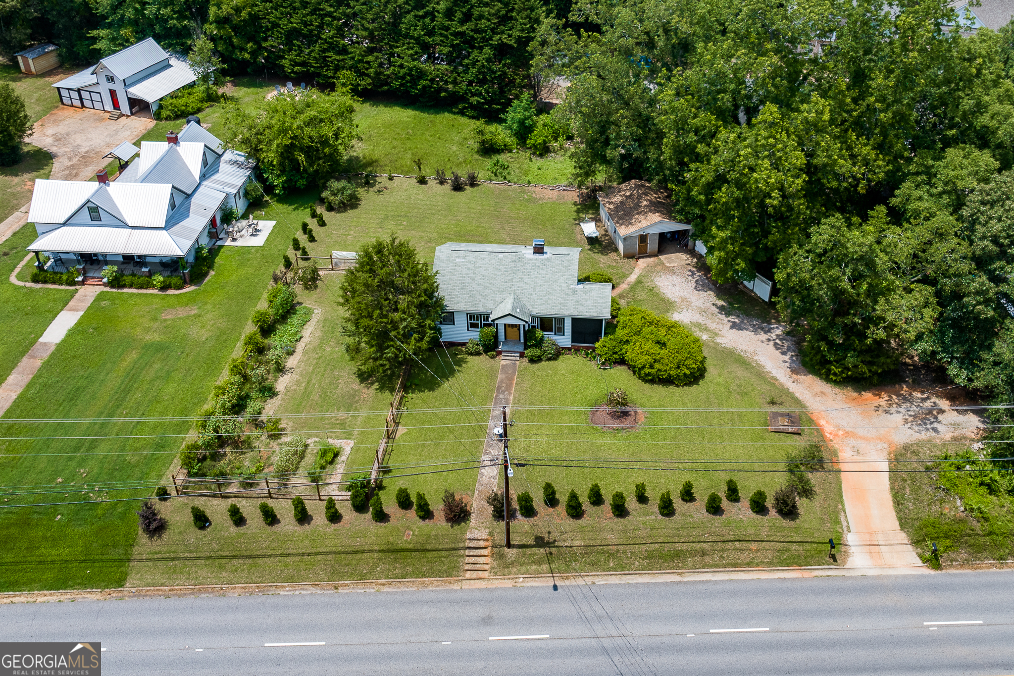 Property Photo: 120 Whitehall Road GA 30605