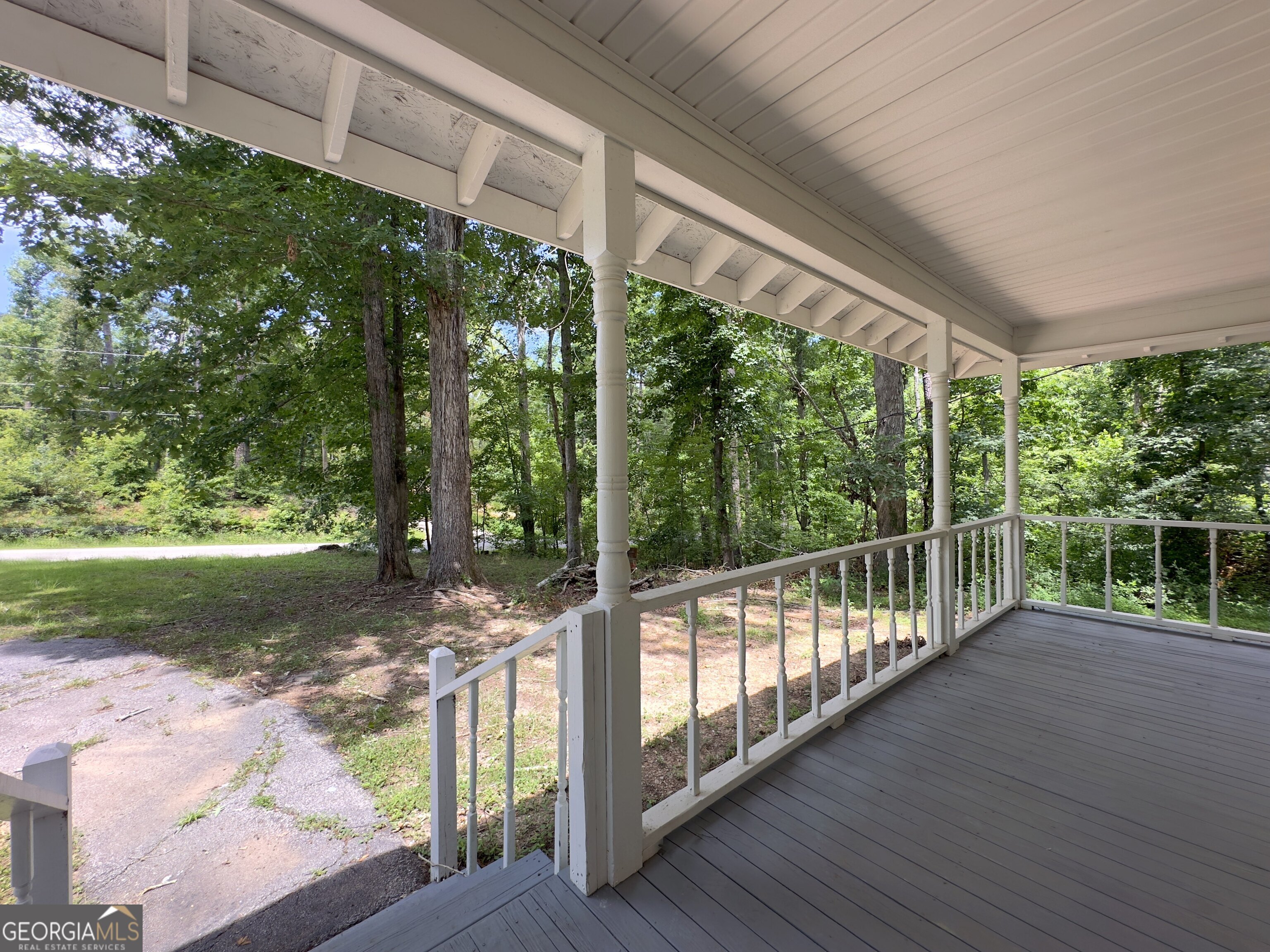 Property Photo: 112 Woodhollow Drive GA 30223