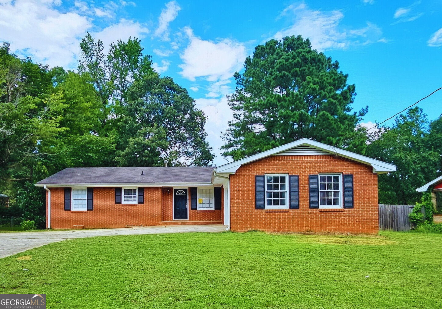 Property Photo: 1822 Hallmark Drive GA 30223