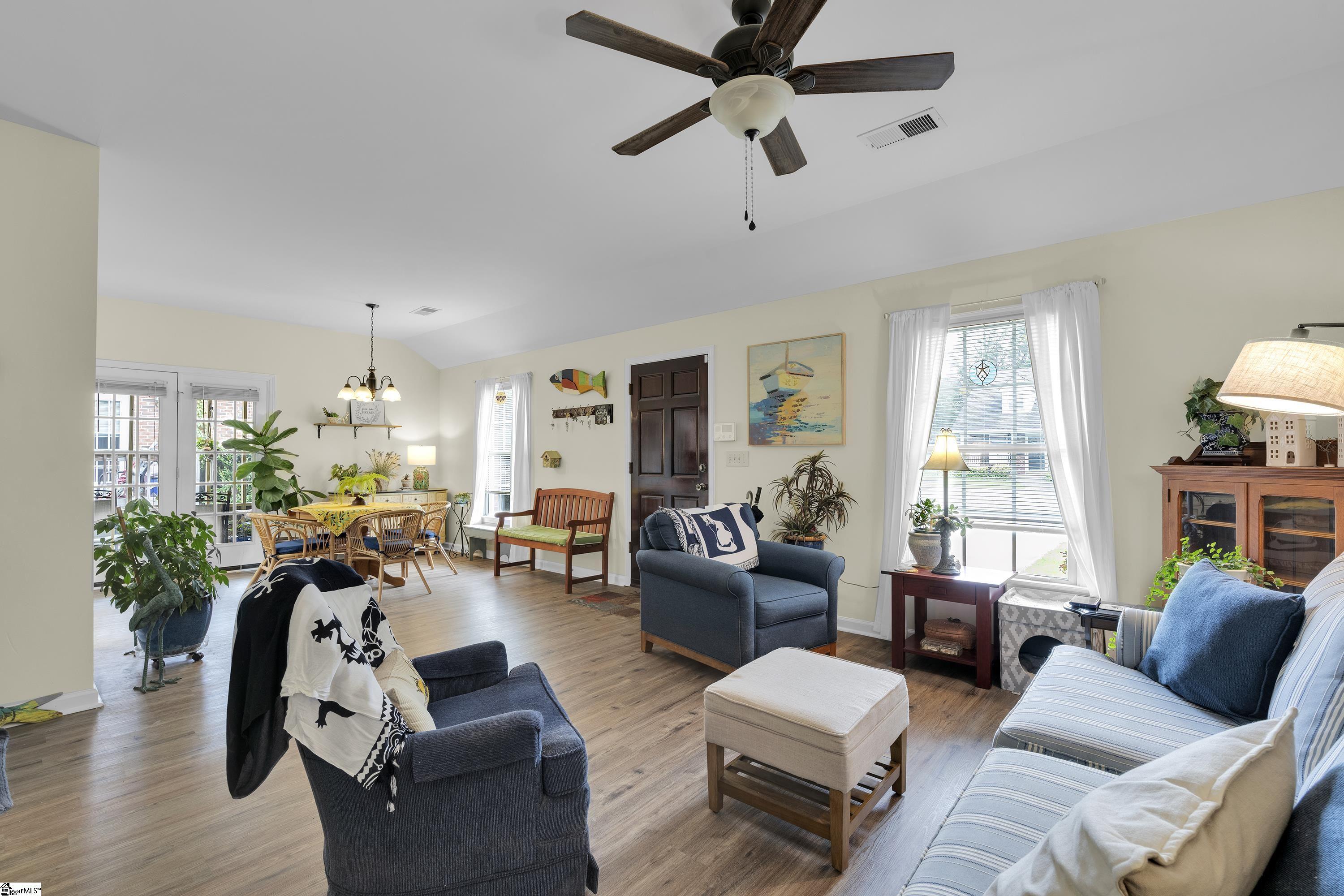 Property Photo: 360 W Pointe Drive SC 29301