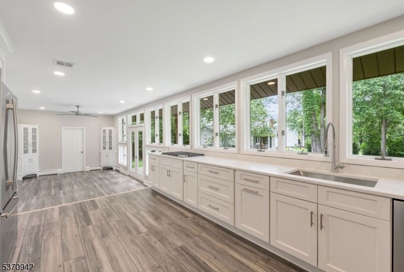 Property Photo:  39 Edgewood Ave  NJ 07481 