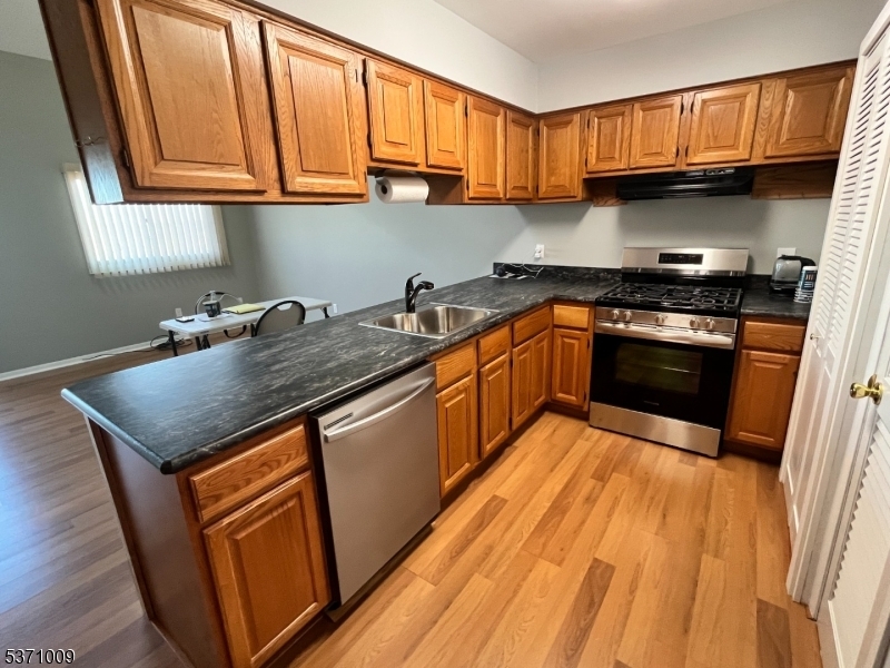 Property Photo: 5 Davos Dr 8 NJ 07462