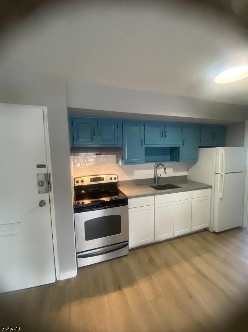 Property Photo:  22 Jackson Ave 1  NJ 07444 
