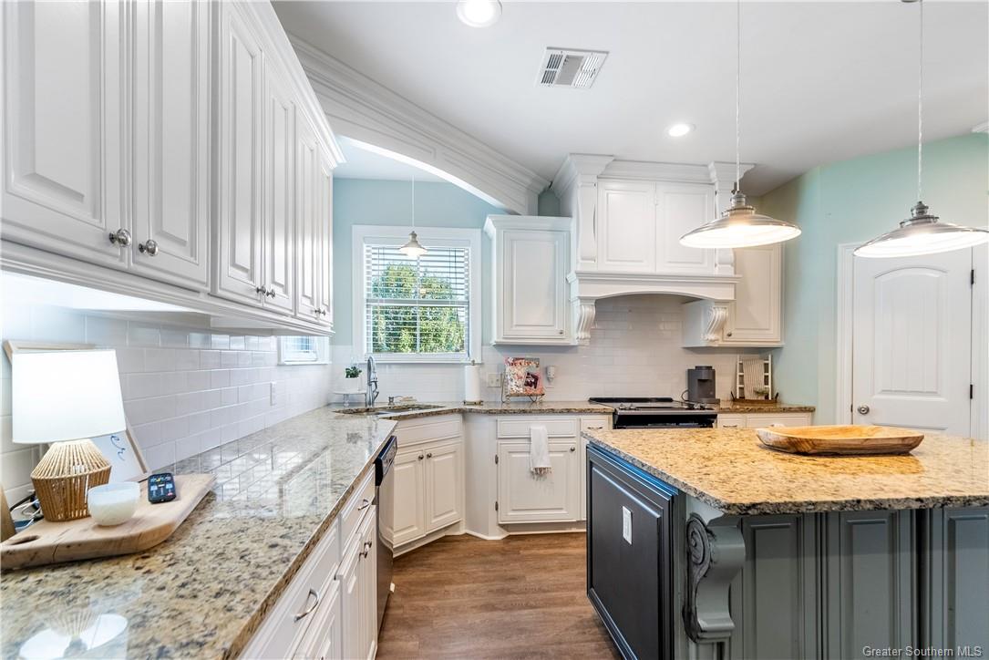 Property Photo: 4821 Jim Kent Road LA 70633