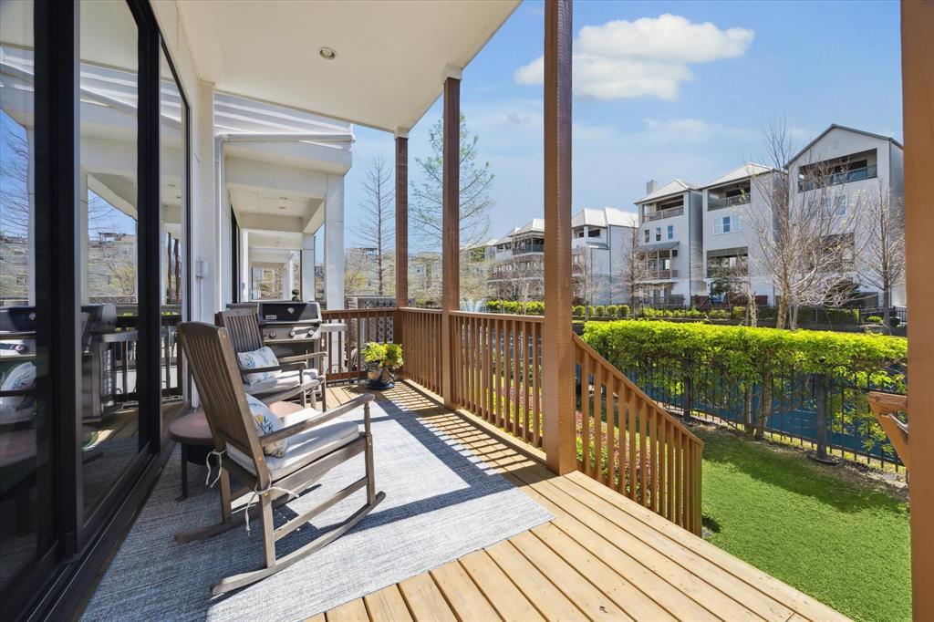 Property Photo: 1240 W 16th Street TX 77008