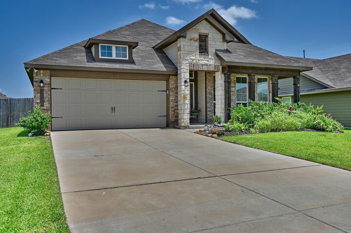 Property Photo:  1009 Old Vine  TX 77833 