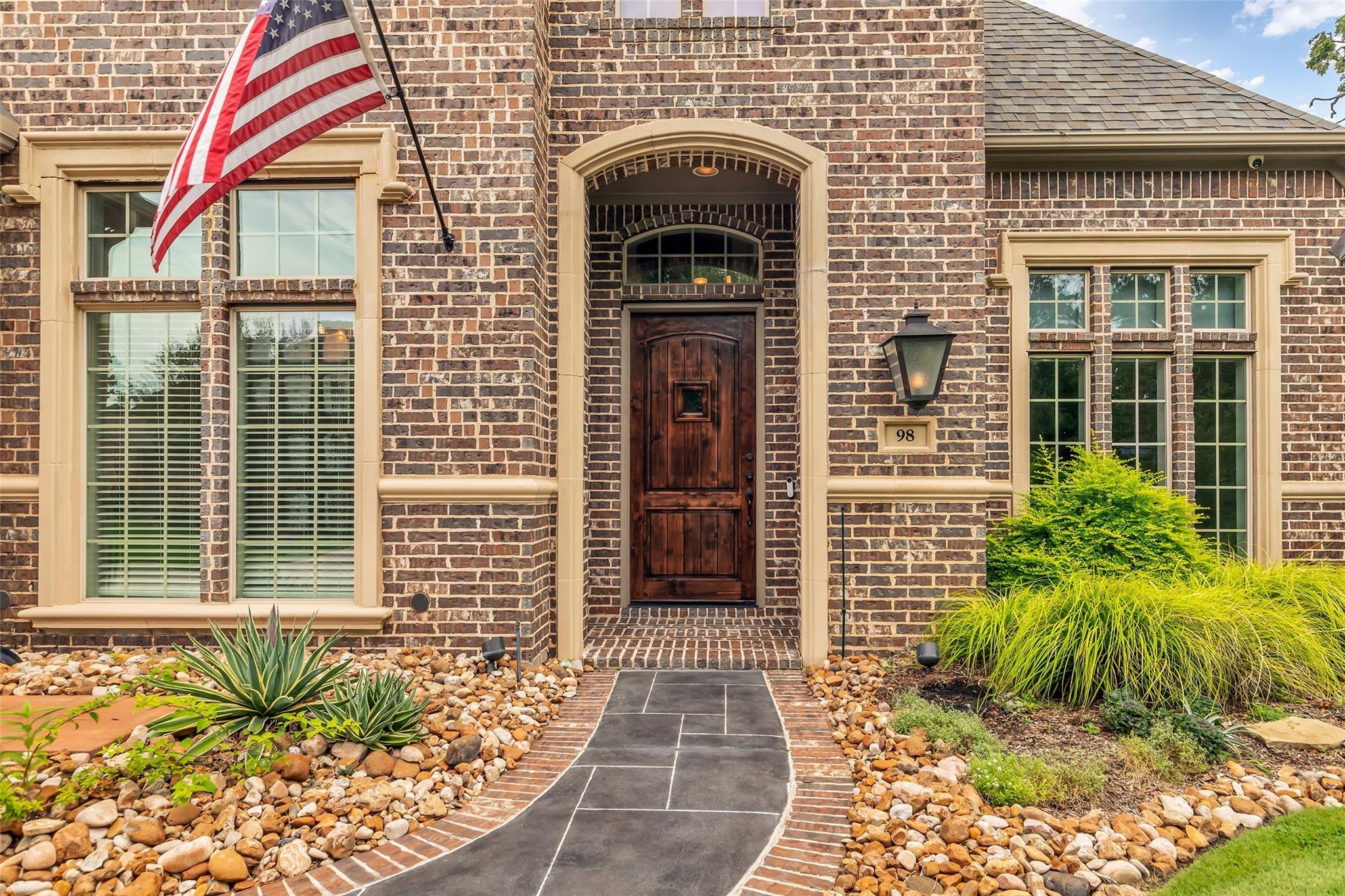 Property Photo: 98 E Cove View Trail TX 77389