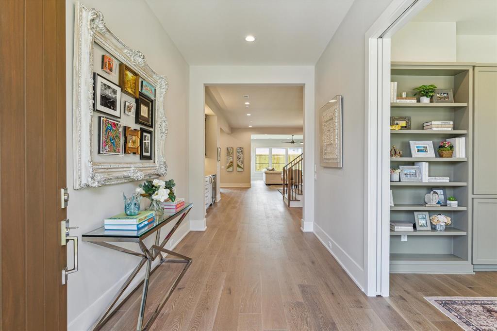 Property Photo:  1710 Ebony Lane  TX 77018 