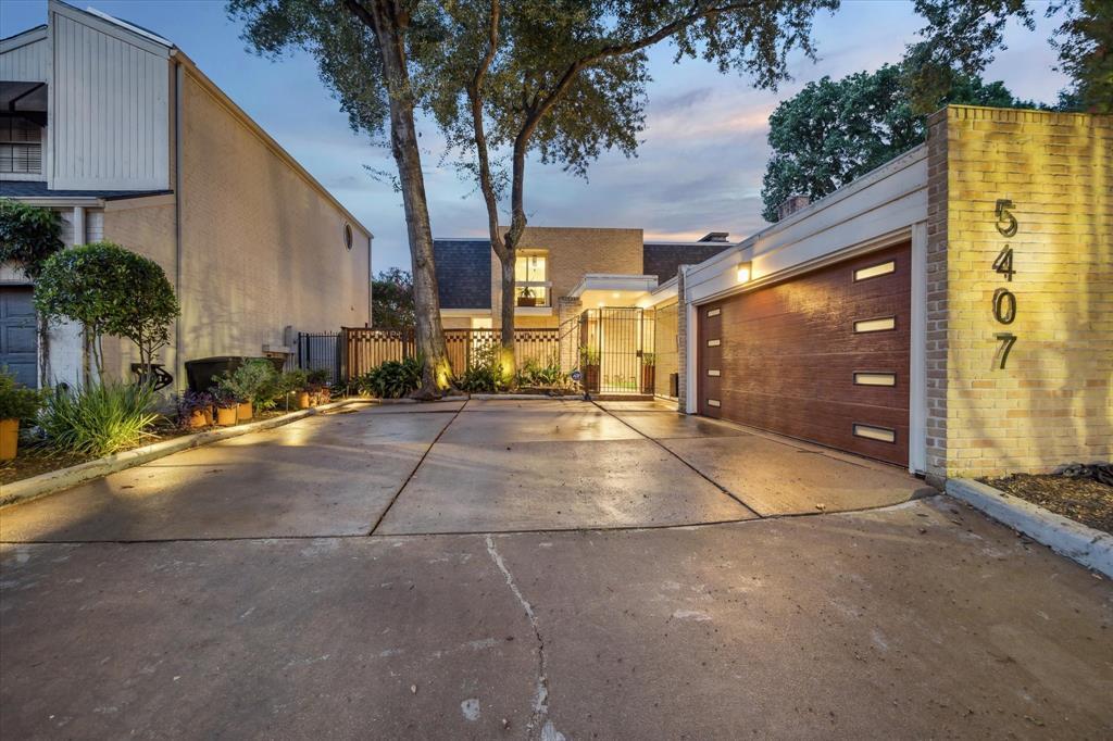 Property Photo: 5407 John Dreaper Drive TX 77056