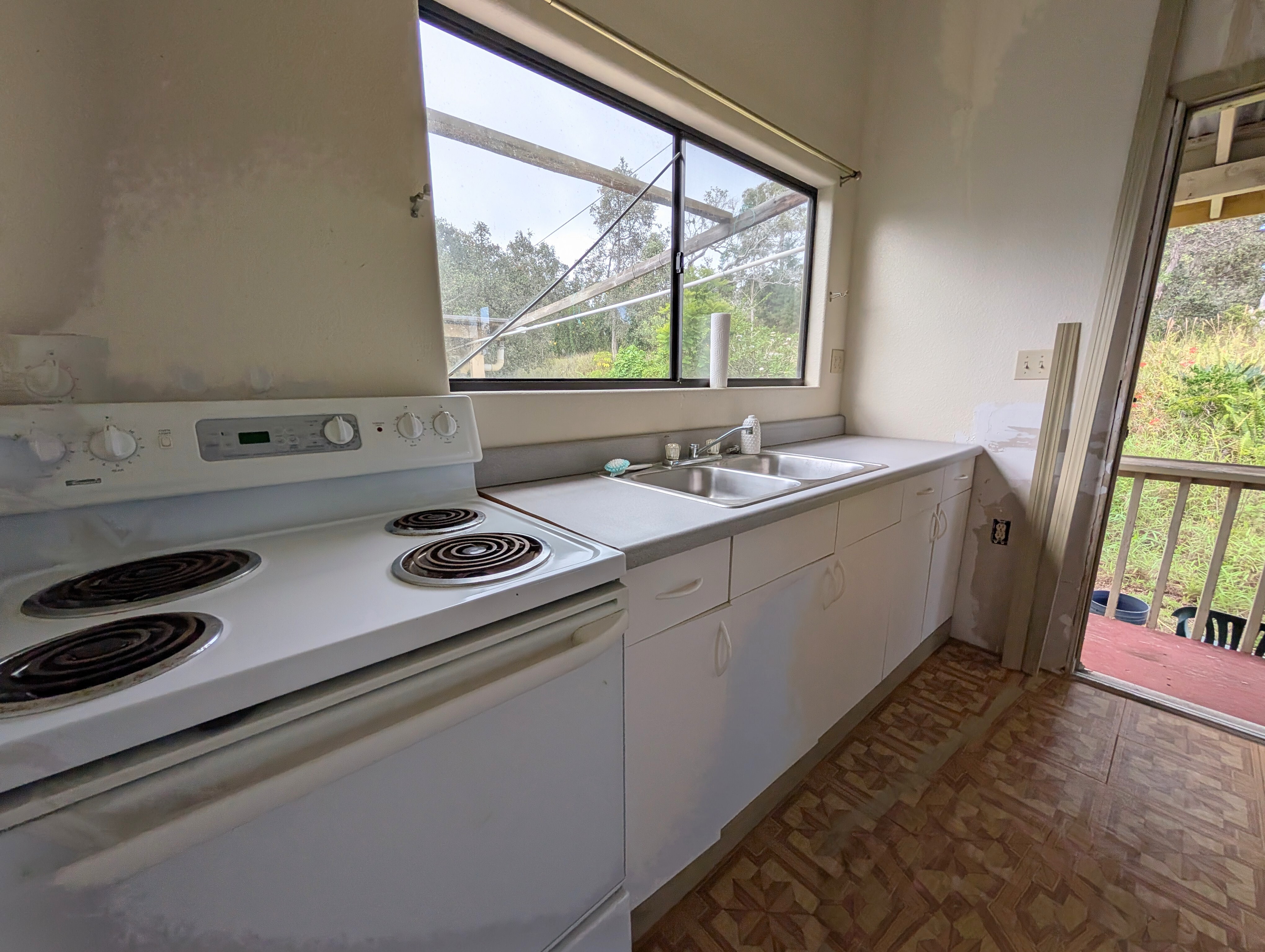 Property Photo: 92-1770 Hukilau Dr HI 96737
