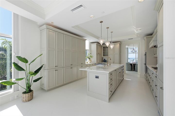 Property Photo: 2251 Gulf Of Mexico Drive 301 FL 34228
