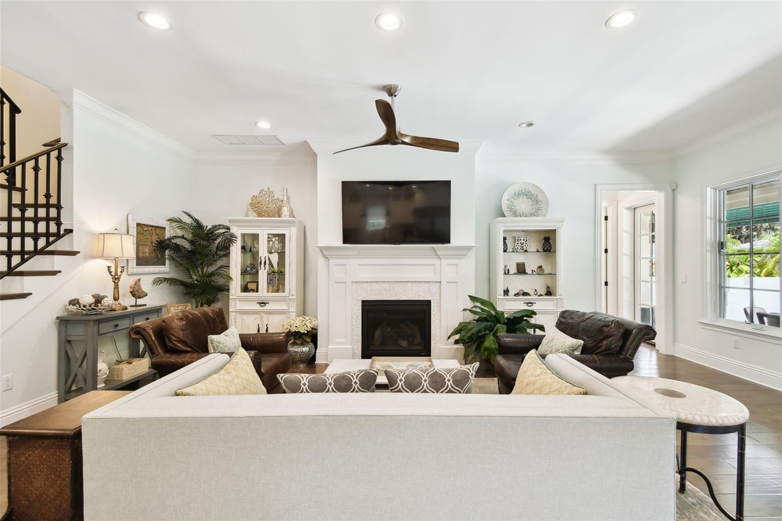Property Photo:  4523 W Dale Avenue  FL 33609 
