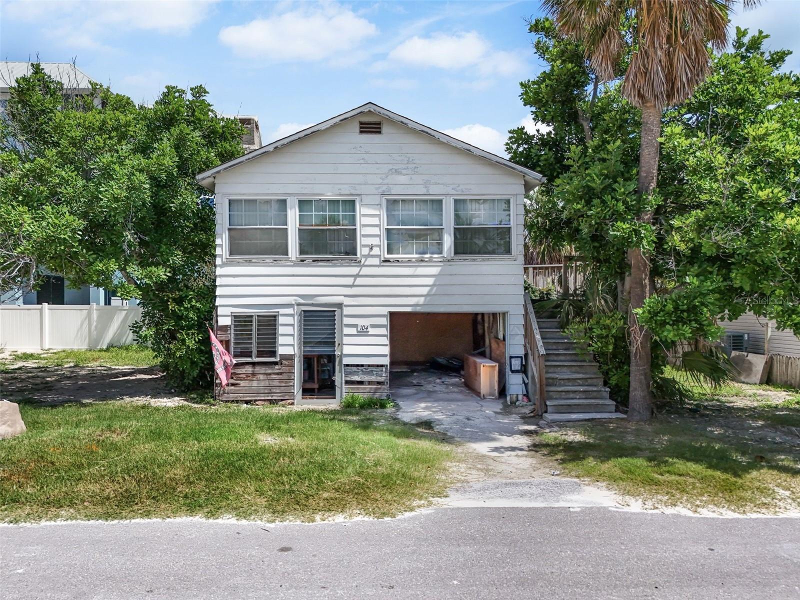 Property Photo: 104 10th Street S FL 34217