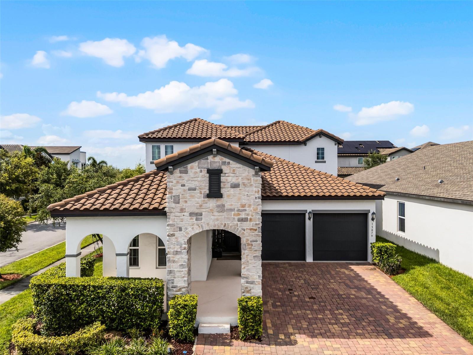 Property Photo:  15079 Guava Bay Drive  FL 34787 