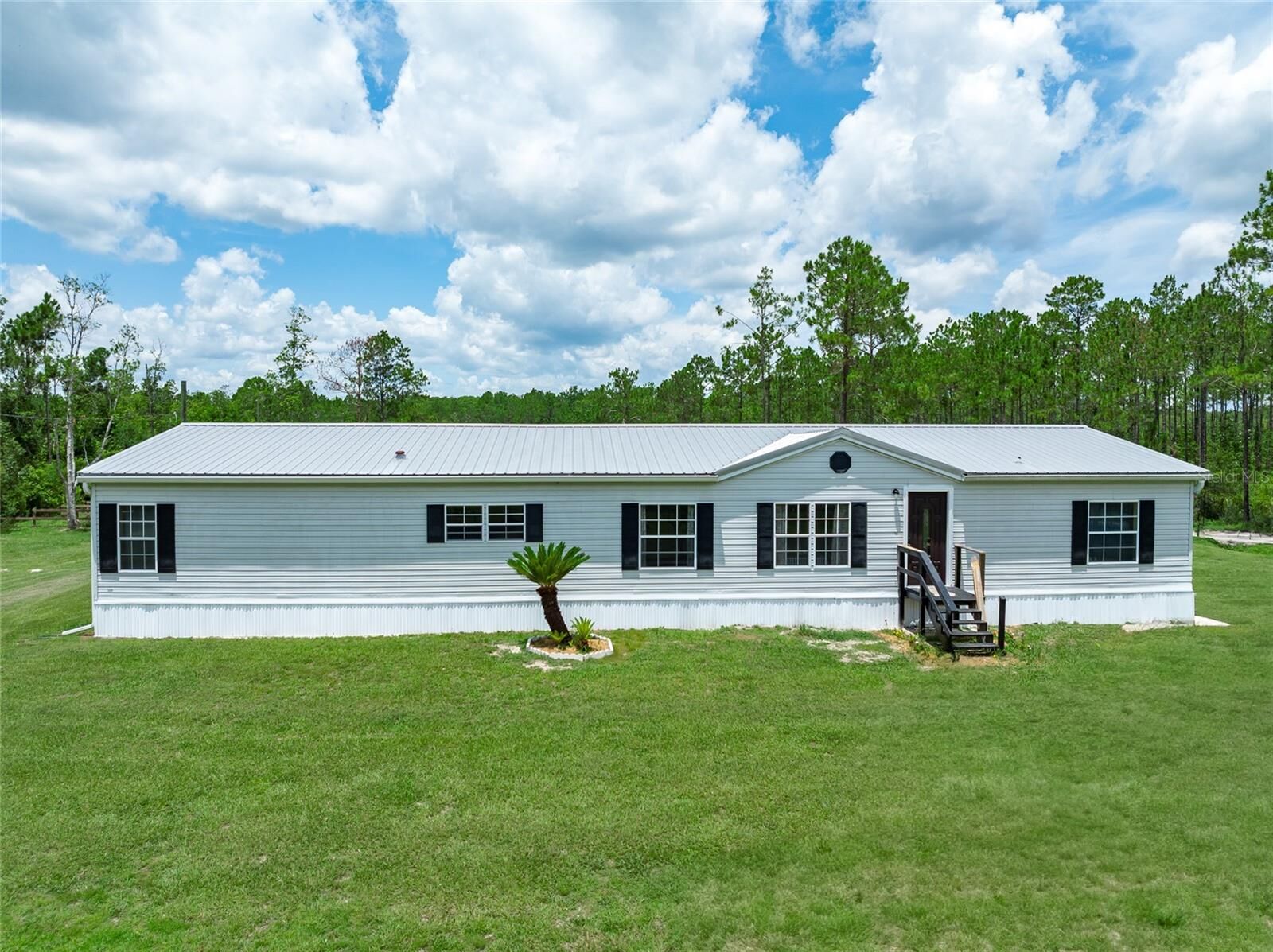 Property Photo: 6190 Winning Wood Trail FL 32130