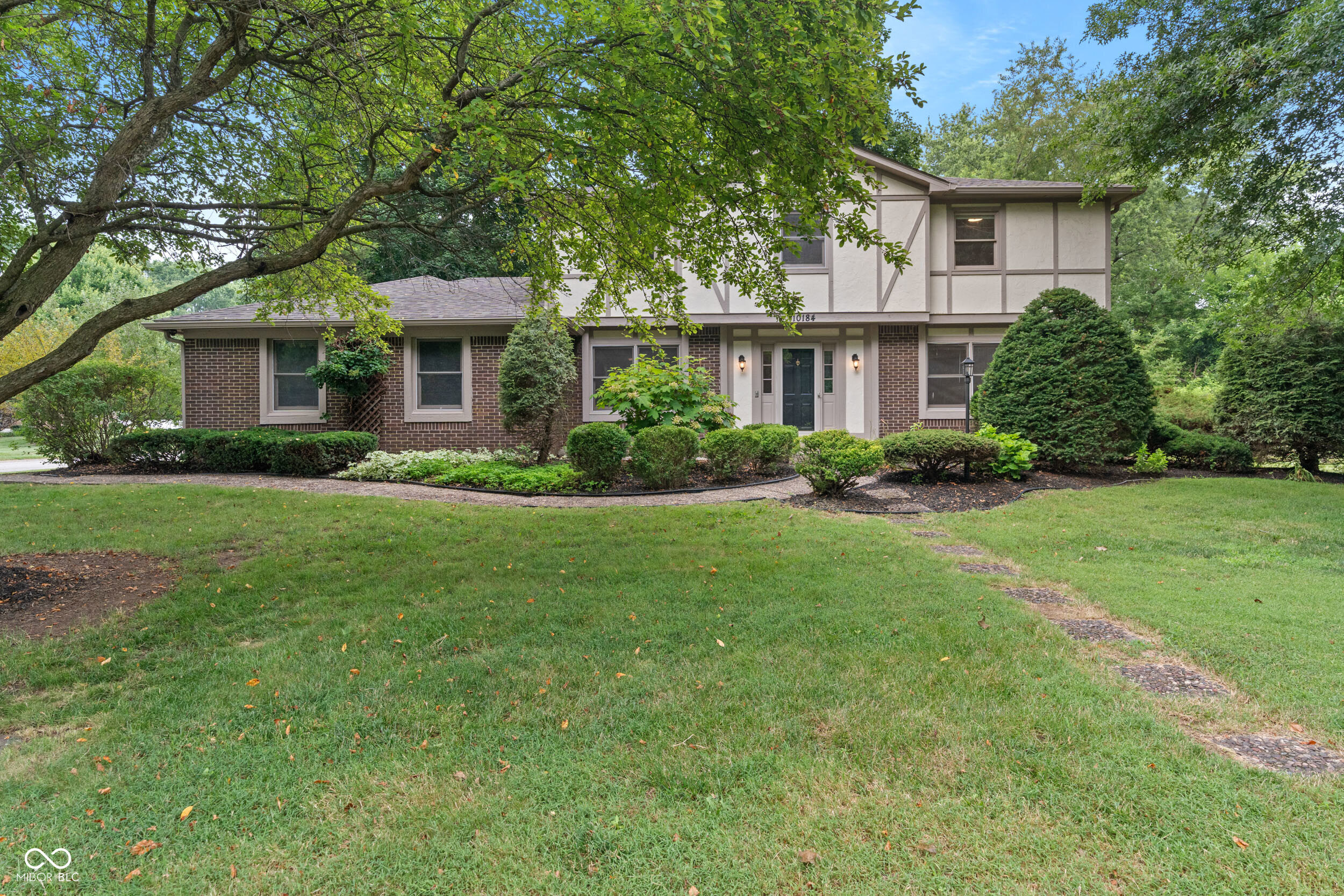 Property Photo: 10184 Lakeshore Drive E IN 46033