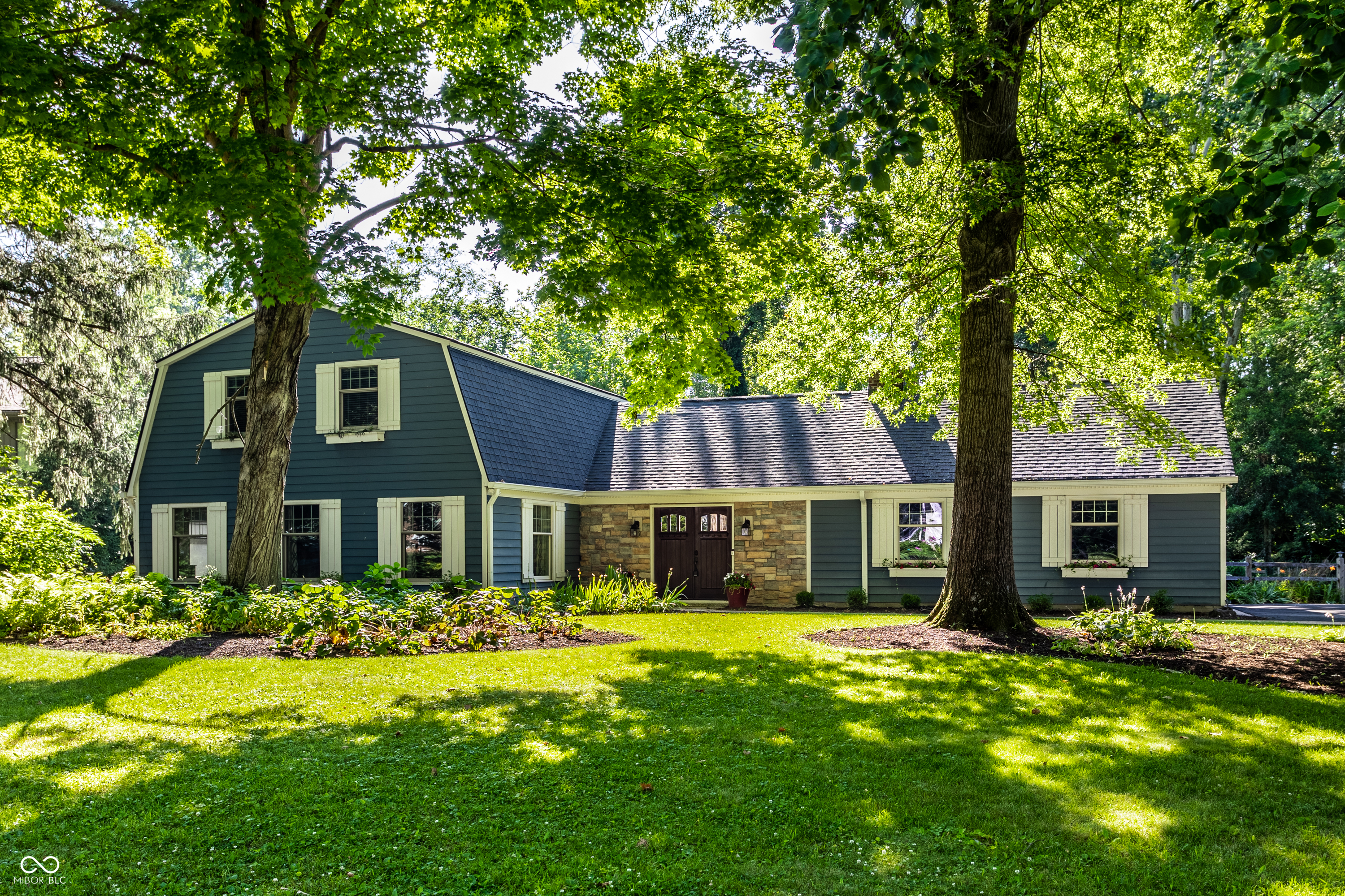 8627 Emerald Lane  Indianapolis IN 46260 photo