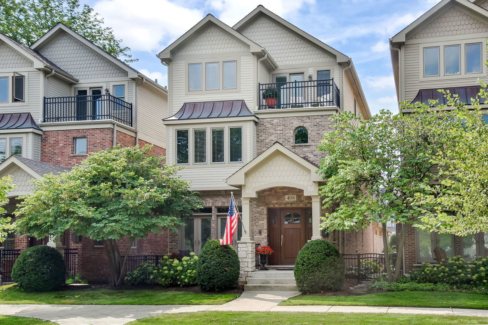 Property Photo: 408 W Seminary Avenue IL 60187