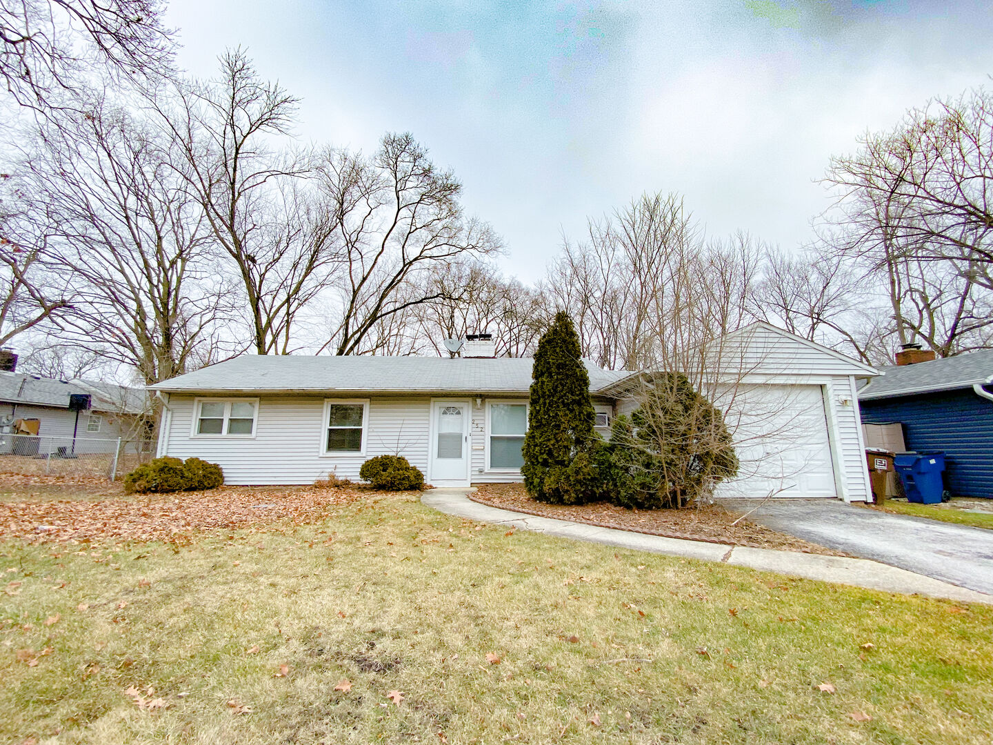 Property Photo: 252 Mantua Street IL 60466