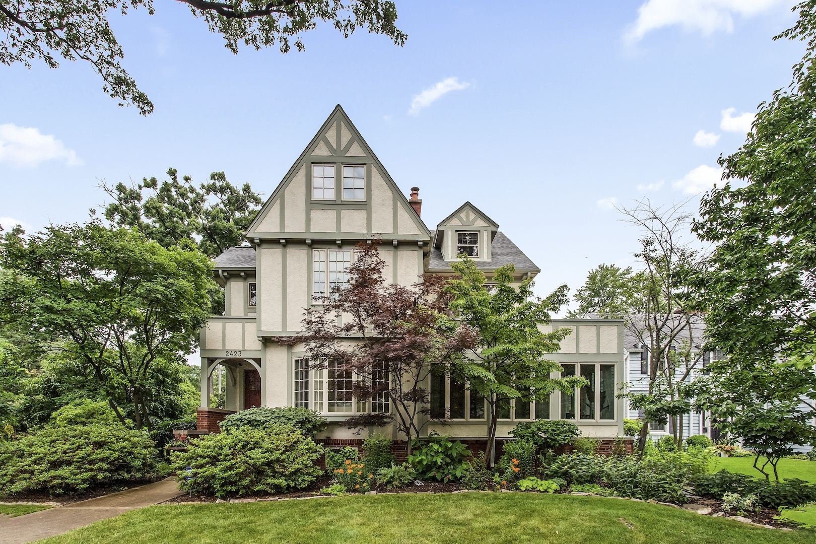 Property Photo: 2423 Harrison Street IL 60201