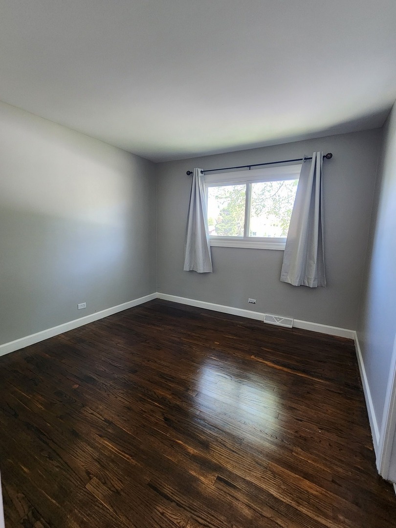 Property Photo: 1352 Glen Ellyn Road IL 60139