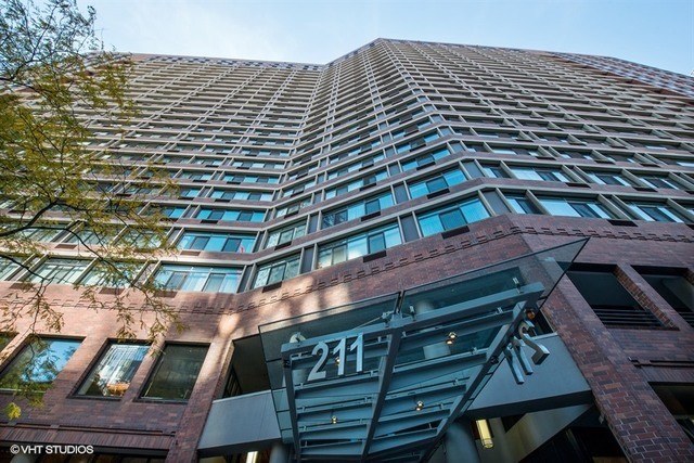 Property Photo: 211 E Ohio Street 1825 IL 60611