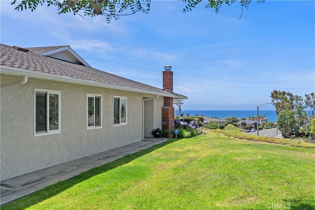 Property Photo: 416 Via Pichon CA 92672