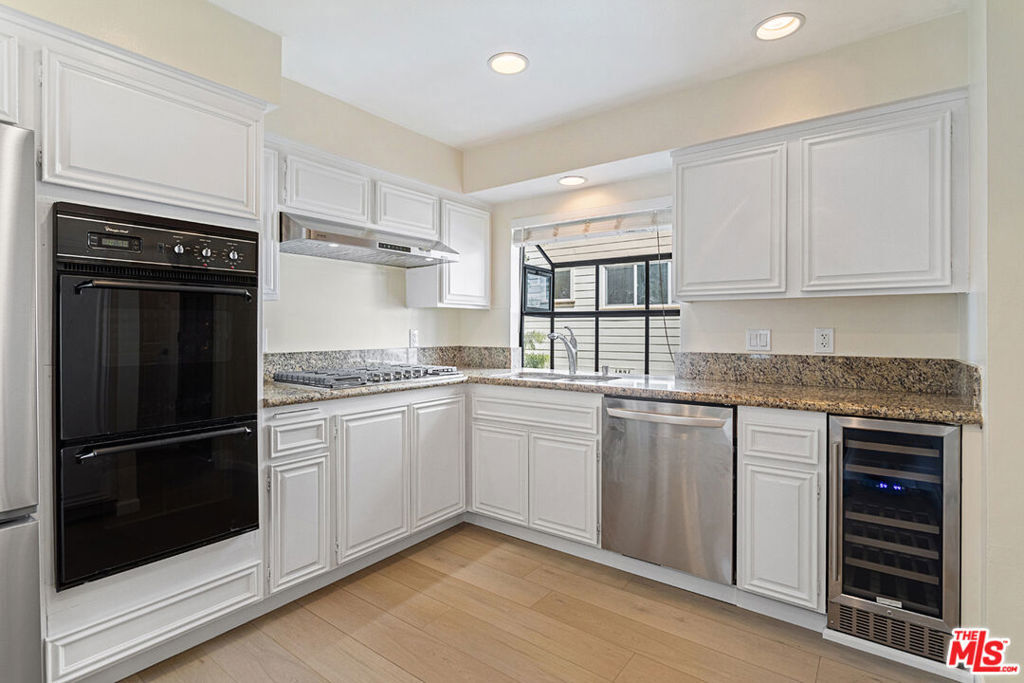 Property Photo: 1825 Westholme Avenue 2 CA 90025