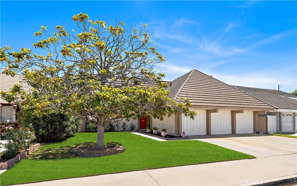 Property Photo:  20822 Skimmer Lane  CA 92646 