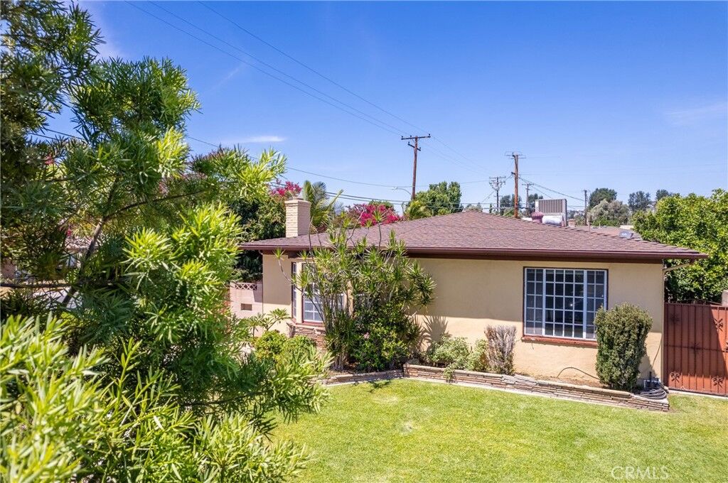 Property Photo: 11103 Rincon Drive CA 90606