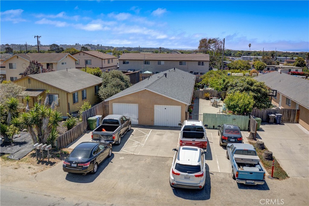 Property Photo:  2130 Ocean Street  CA 93445 