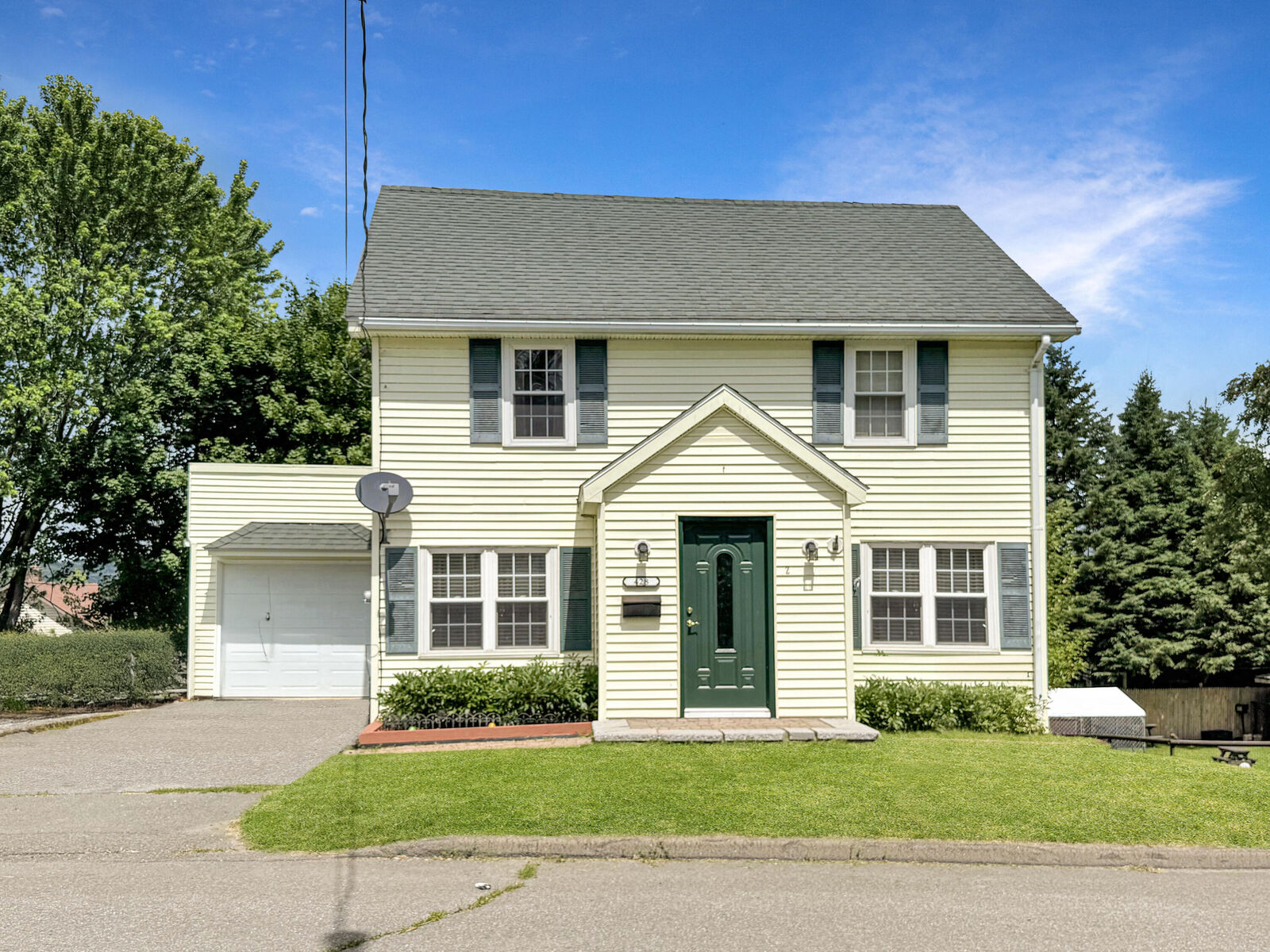 Property Photo:  428 Park Street  ME 04756 