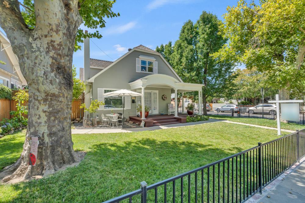 Property Photo:  1300 37th Street  CA 95816 