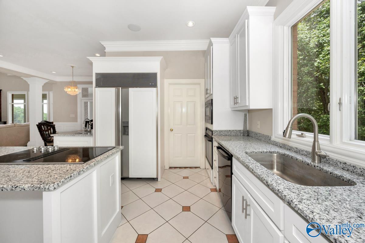 Property Photo: 5 Saint Charles Road SE AL 35801