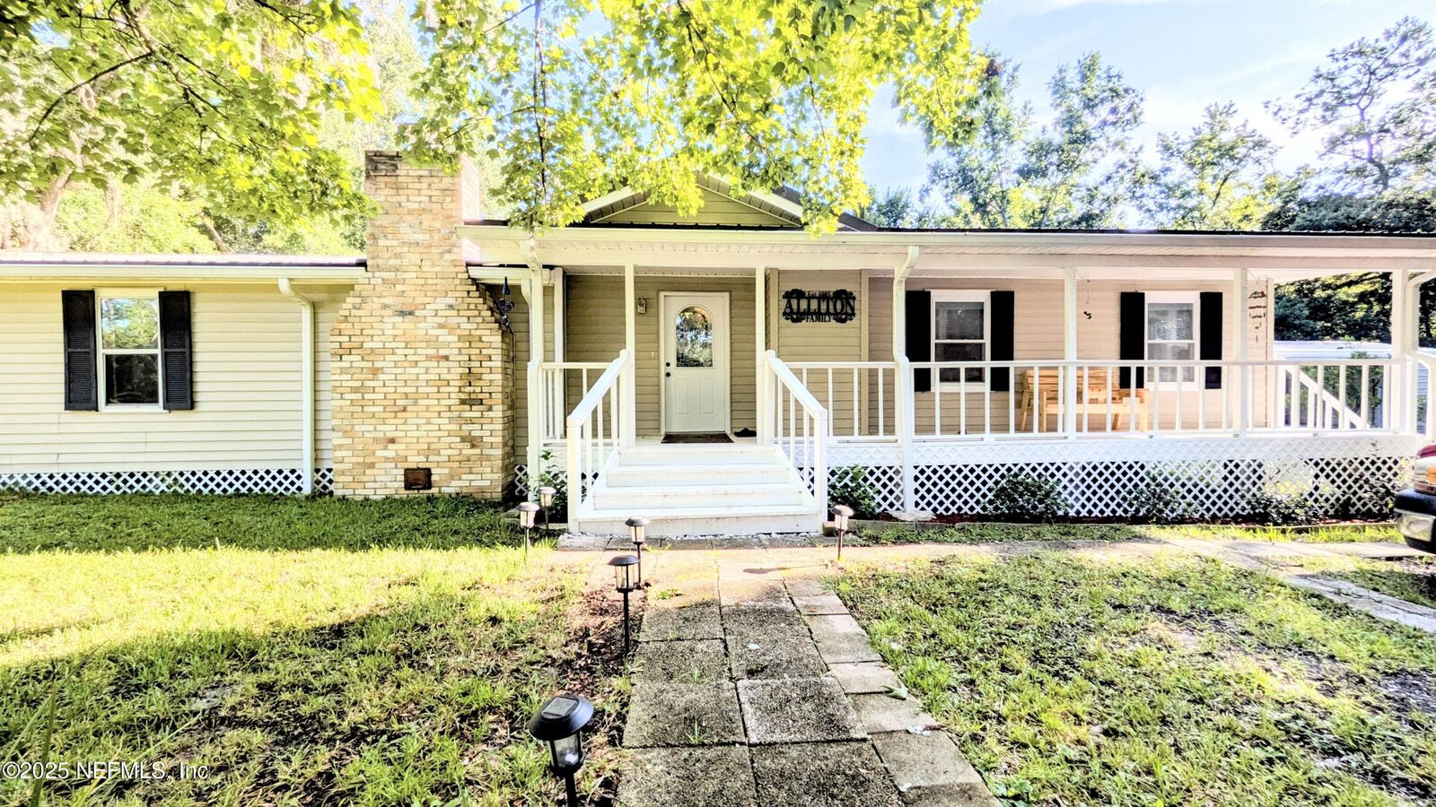 Property Photo: 3822 County Road 220 FL 32068