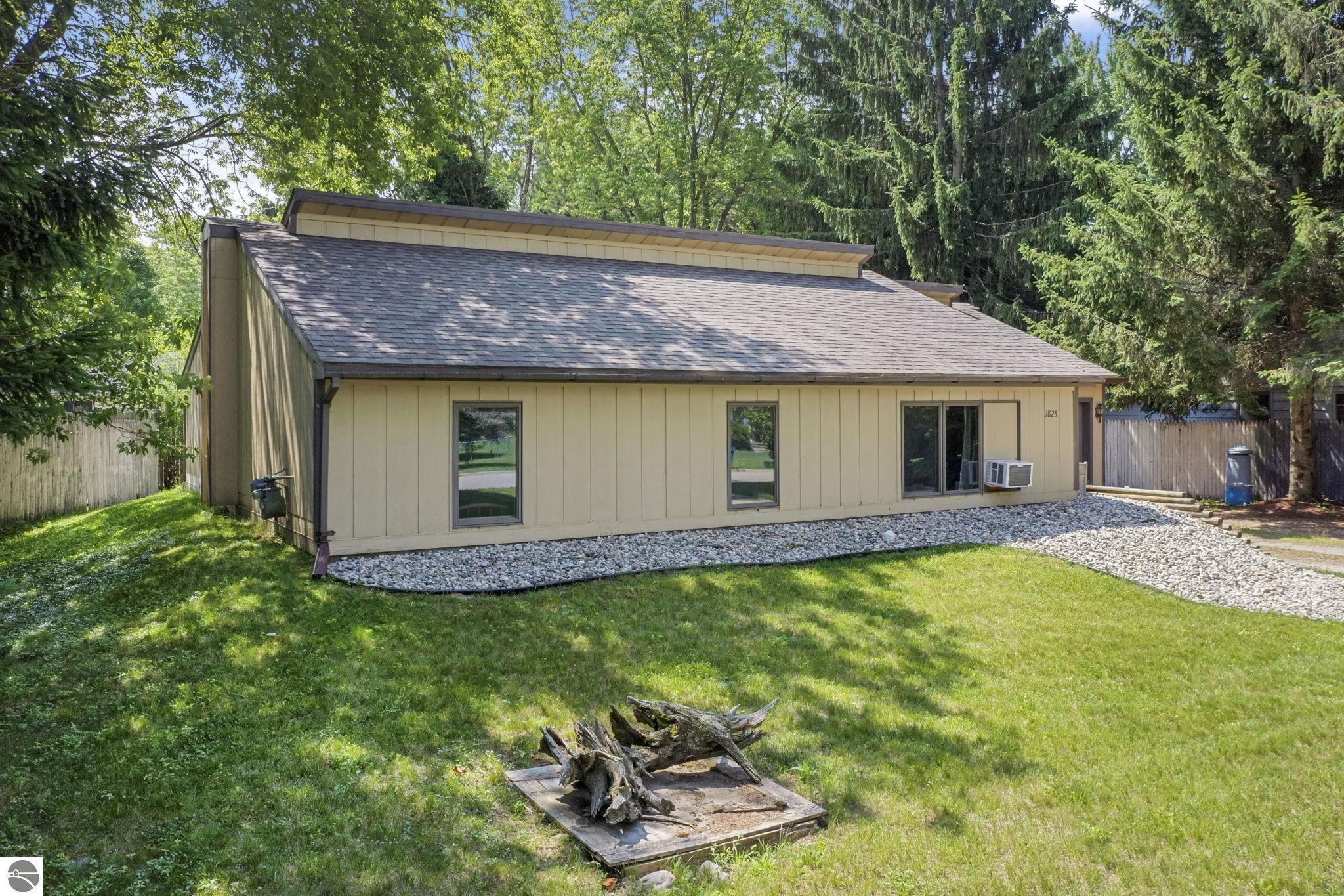 Property Photo: 1825 Michigan Avenue MI 49601