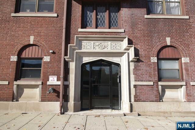 Property Photo:  54-56 Oak Street 3  NJ 07450 