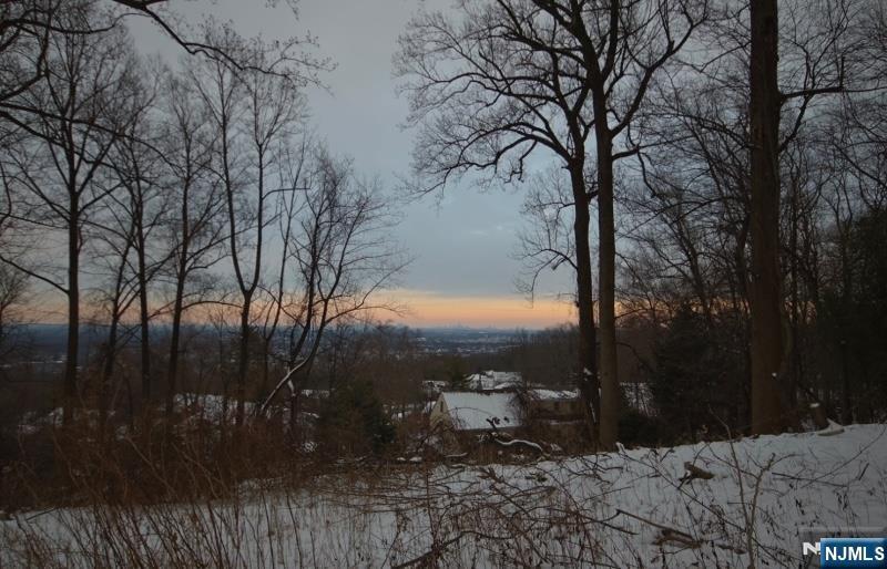 Property Photo:  113 Highview  NJ 07506 