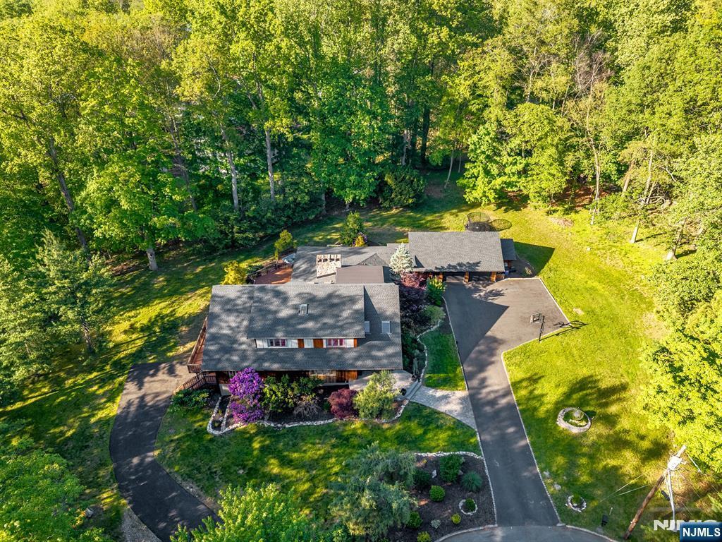 18 Lomas Lane  Montvale NJ 07645 photo