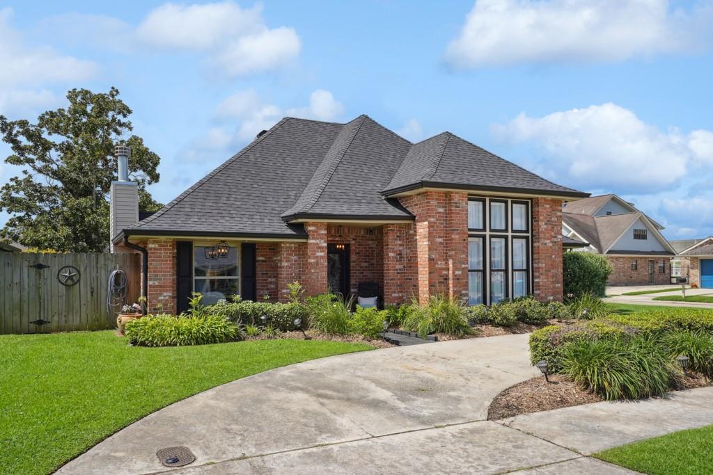 Property Photo: 1 Toledo Court LA 70065