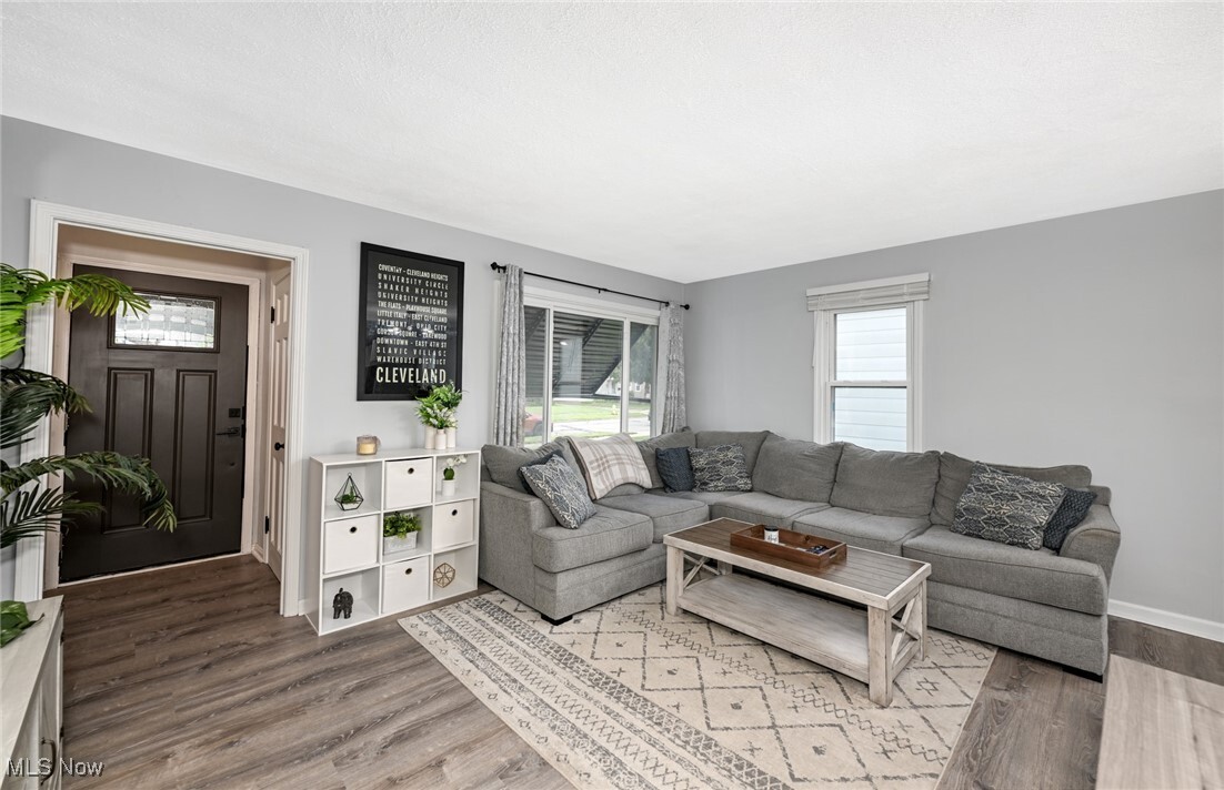 Property Photo: 908 Dawnwood Drive OH 44134