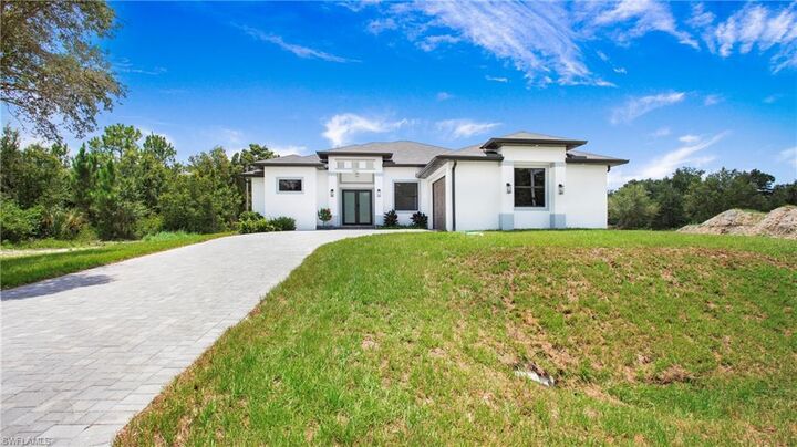 Property Photo: 1809 Monroe Ave FL 33972