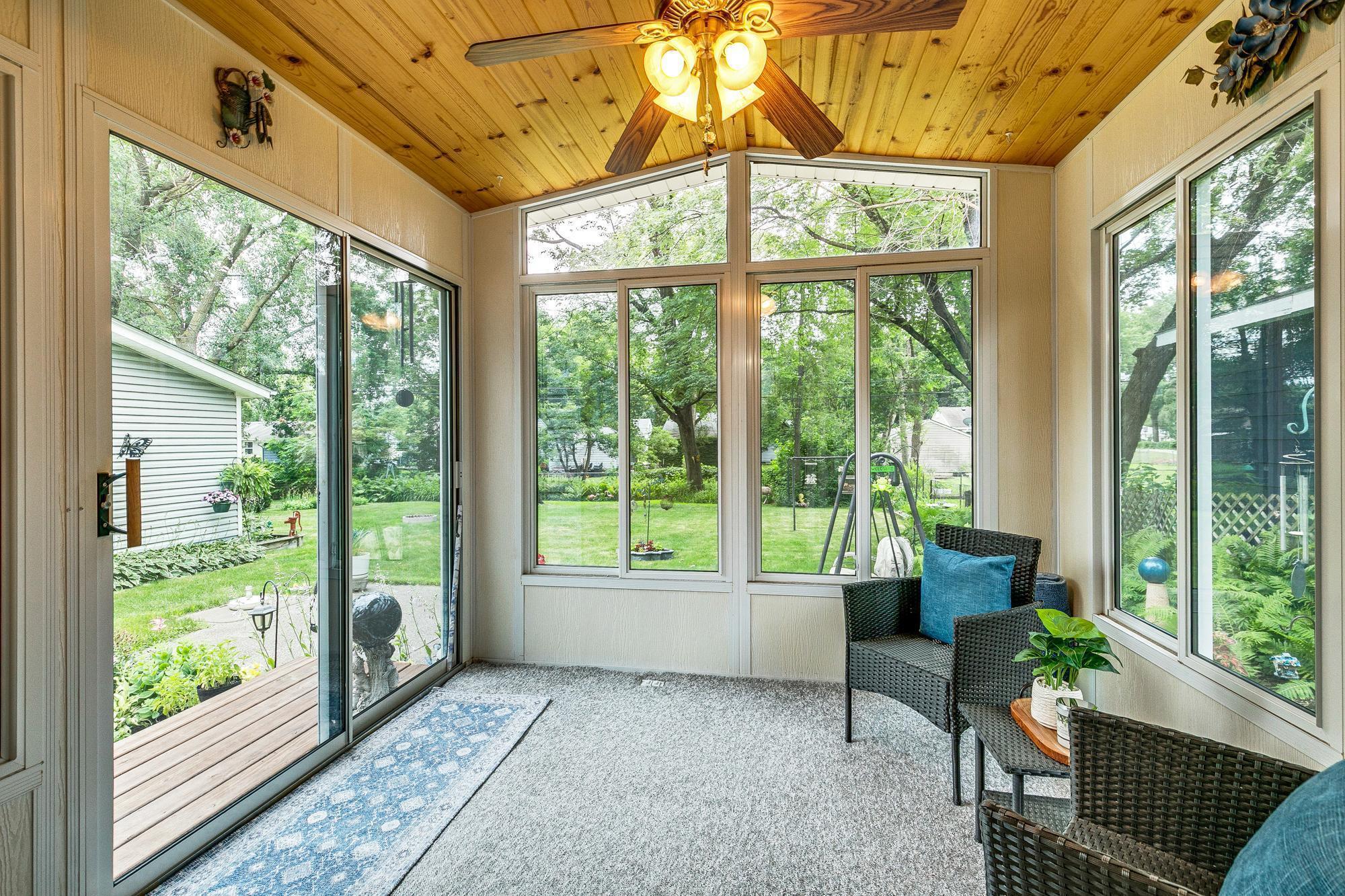 Property Photo:  536 County Road J W  MN 55126 